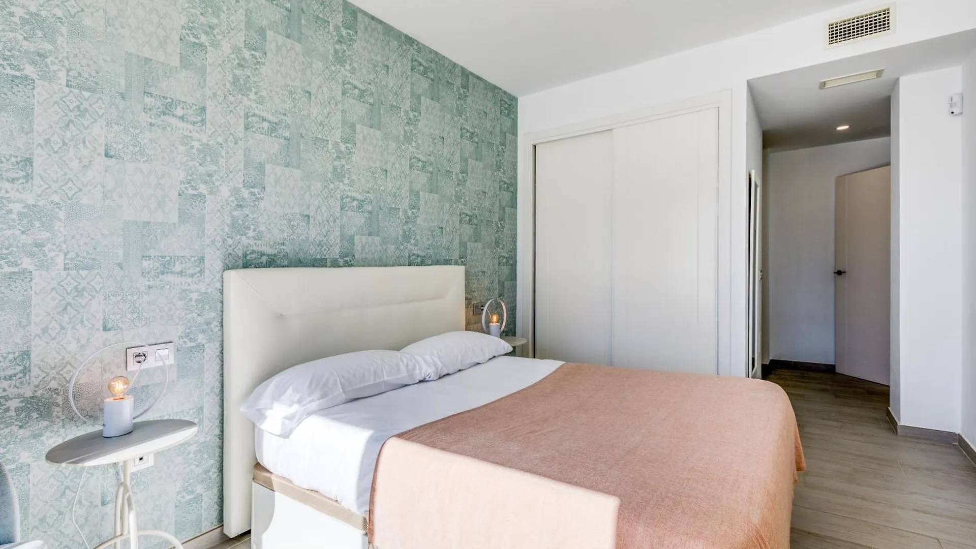Hanami Arroyo Beach Garden Apartment Estepona
