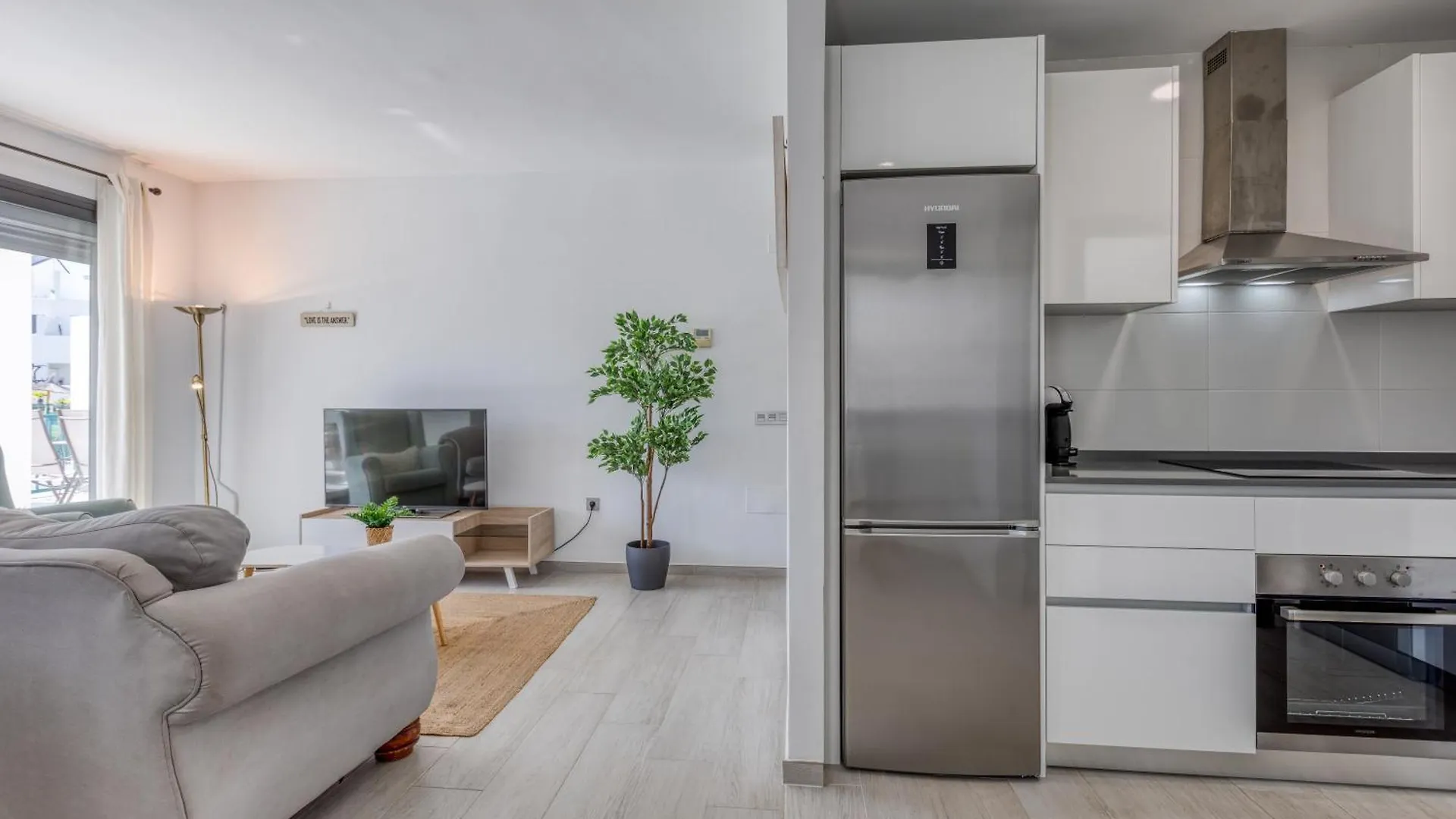 Hanami Arroyo Beach Garden Apartment Estepona Spain