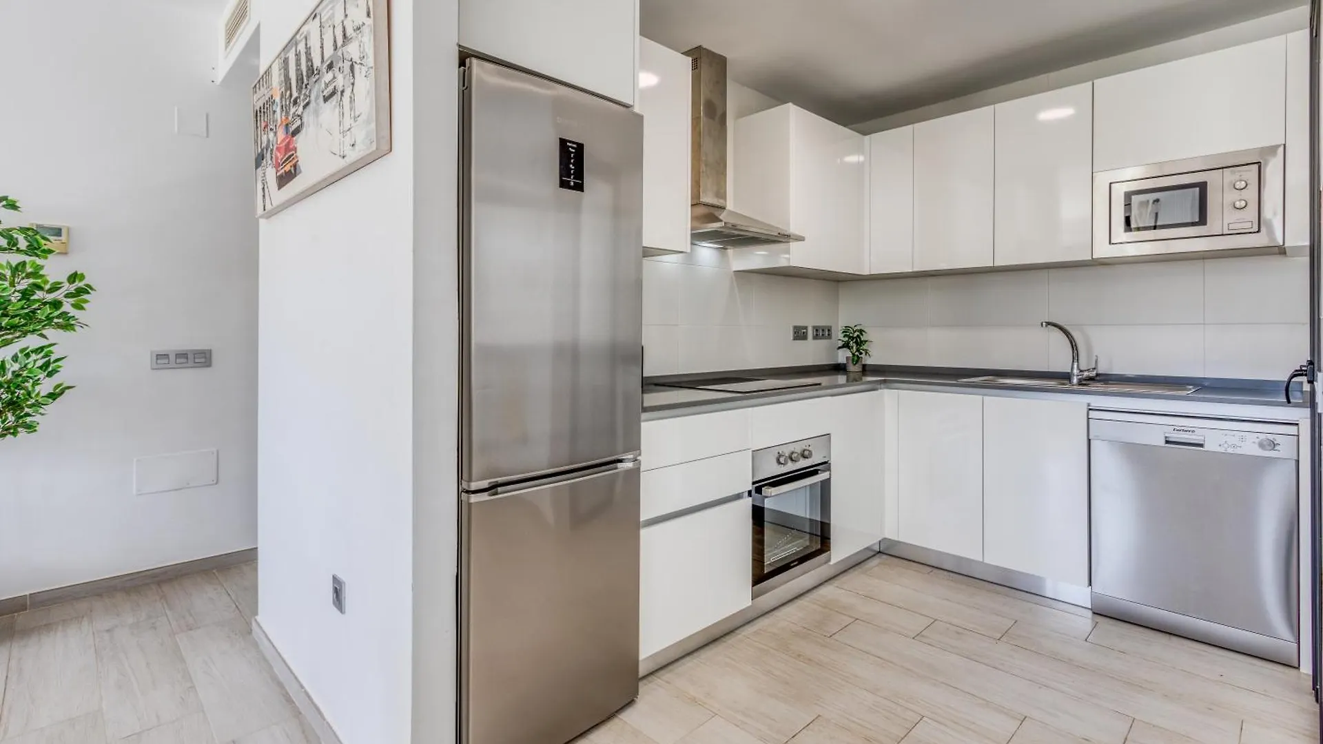 Hanami Arroyo Beach Garden Apartment Estepona Spain