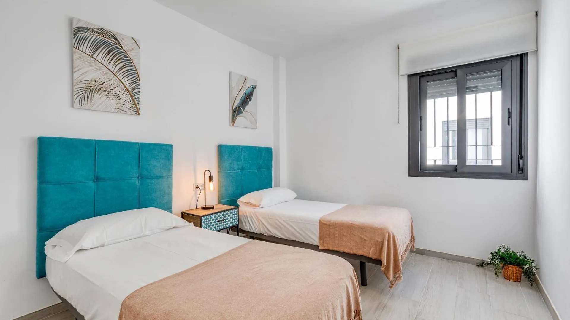 Hanami Arroyo Beach Garden Apartment Estepona Spain